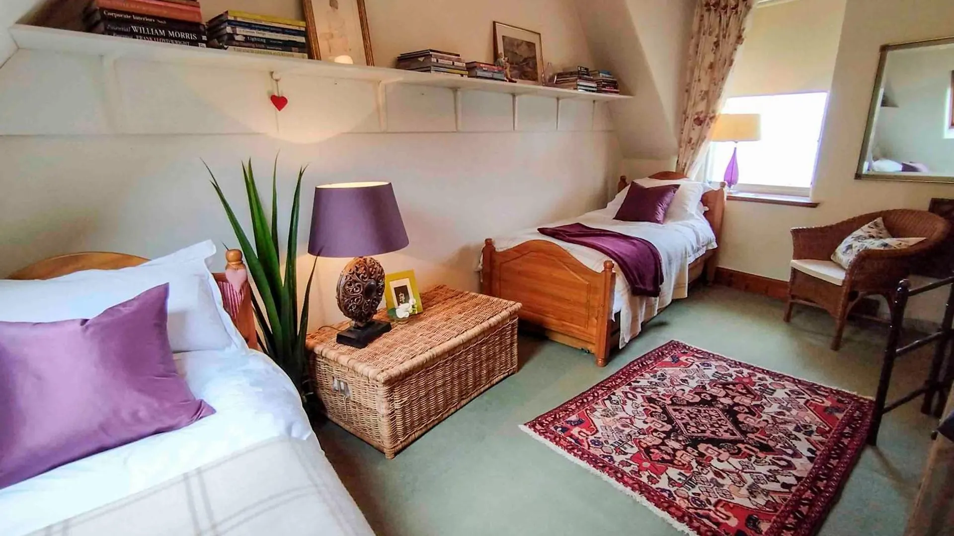 Edinburgh Coastal Cottage : 20 Min Train To City Centre : Spectacular Views Of Forth Bridges South Queensferry Holiday home